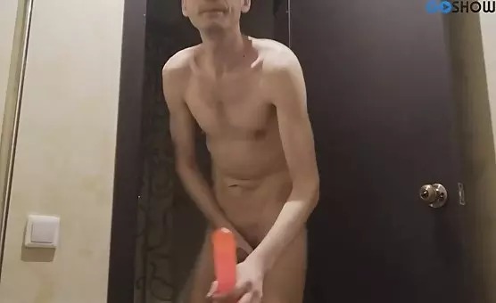 教室女王丝袜脚footjob恶舔脚心调教丝袜脚贱奴调教 - Crossdresser Pleasures Herself with Dildo